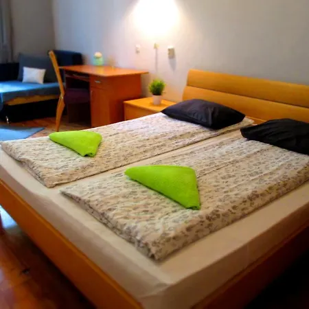 Auberge de jeunesse Al Fresco *