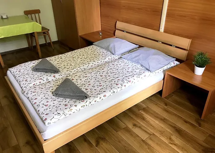 Al Fresco אכסניה