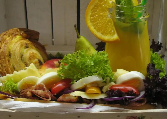 بيت شباب Al Fresco *