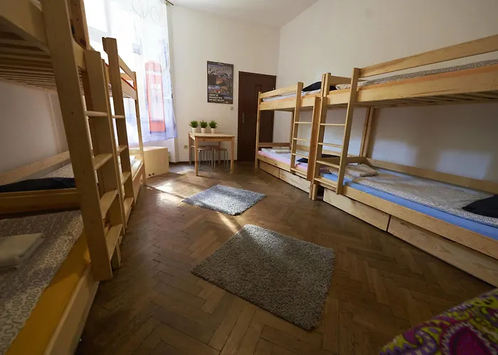 אכסניה Al Fresco *