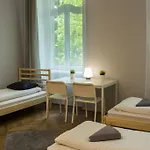 Al Fresco Hostel